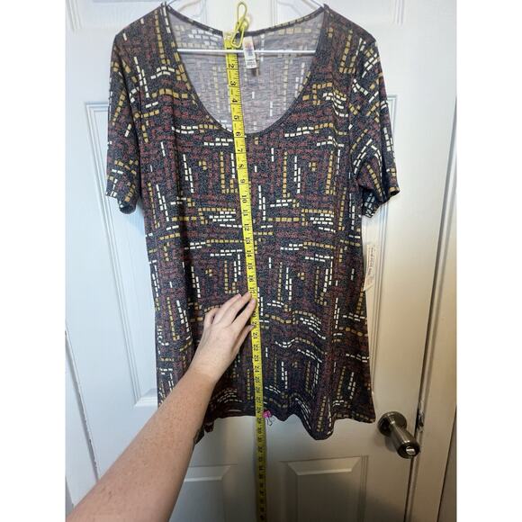 LuLaRoe Perfect T Size Small NWT Geometric Pattern Tunic Top Comfy Soft - Picture 6 of 8